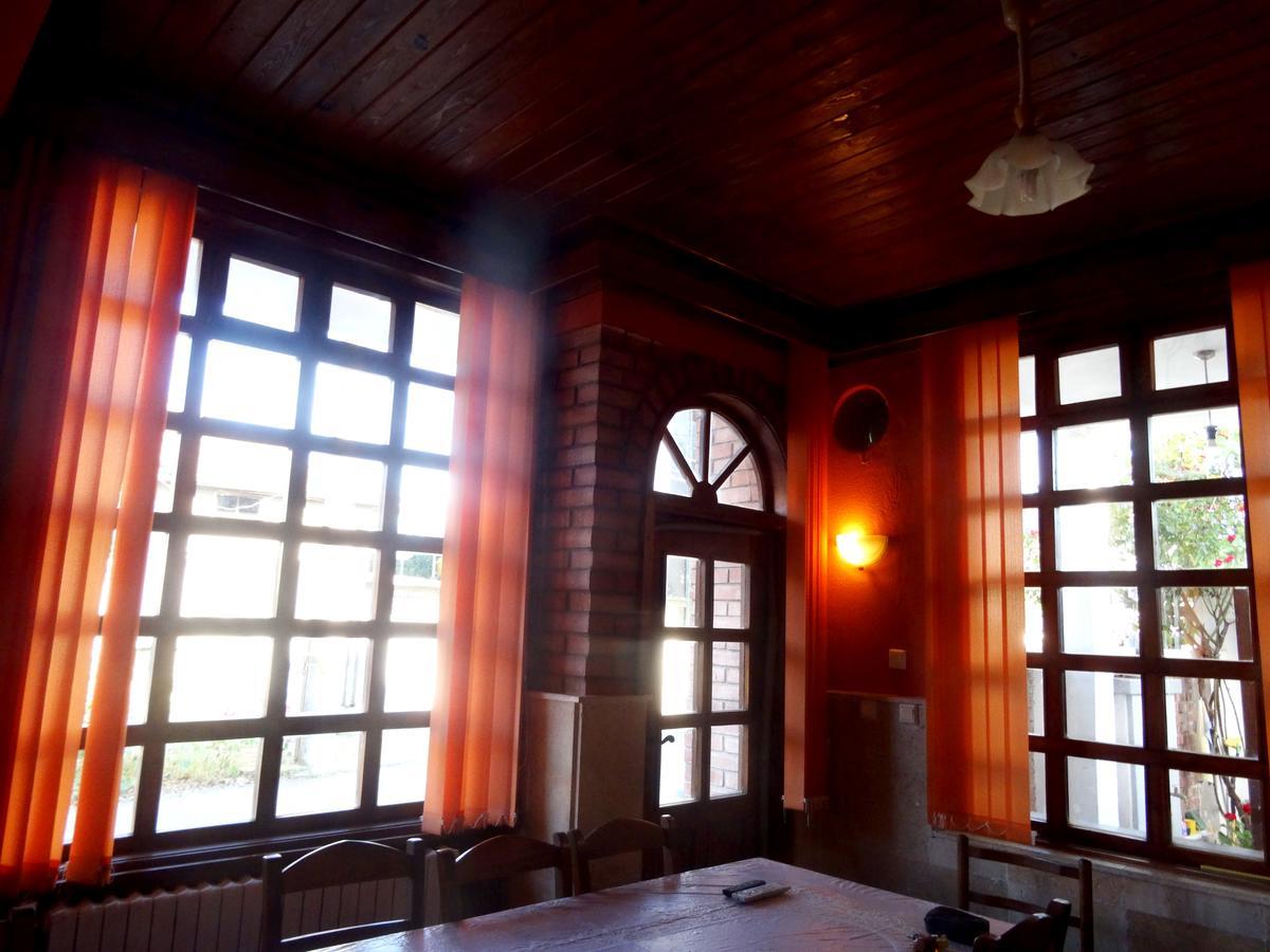 Family Hotel Rose Pavel Banya Bagian luar foto